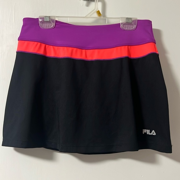 FILA Women’s Tennis Skirt Size Small,built in shorts, small zipper pocket EUC - Picture 1 of 5